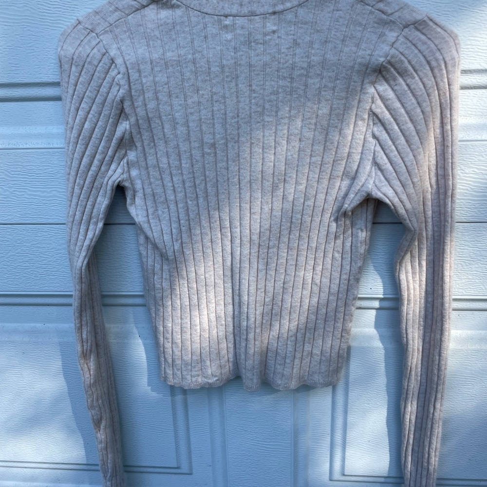 Universal Threads Sweater Tee - Picture 3 of 3